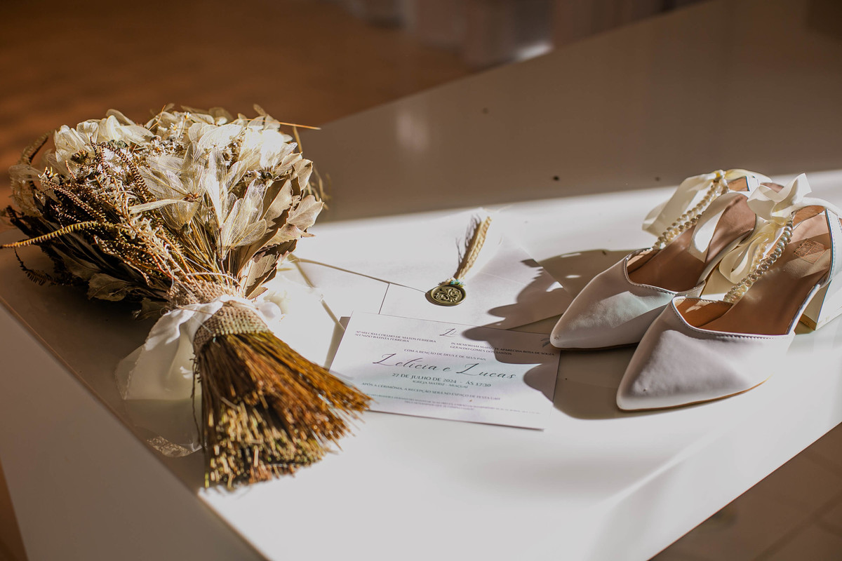 Casamento Araçuaí durante o dia diurno making of rustico