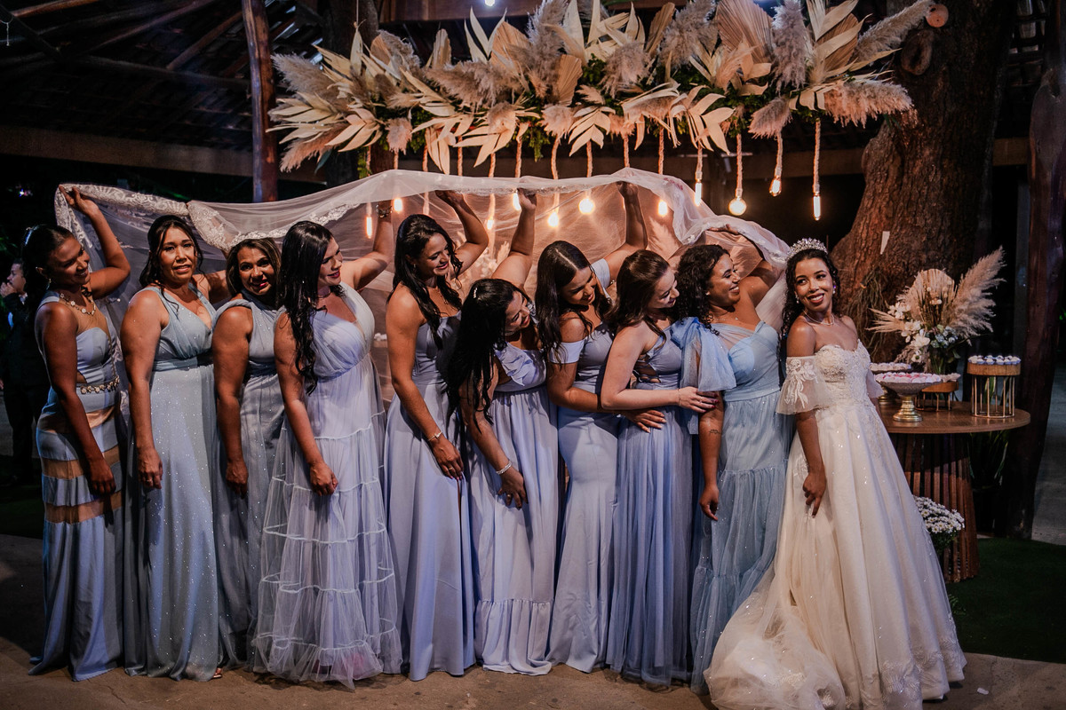 Casamento Araçuaí durante o dia diurno festa no UAIT