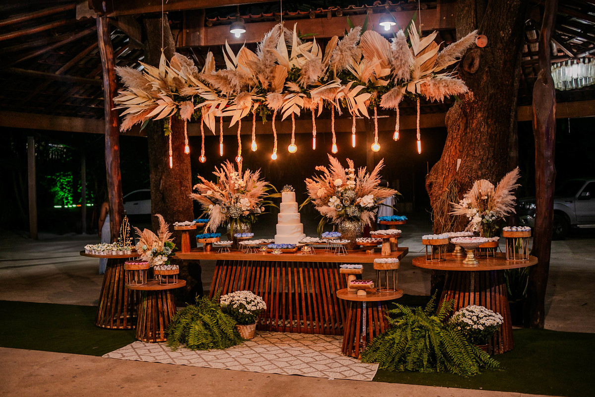 Casamento Araçuaí durante o dia diurno festa no UAIT Irene Festas