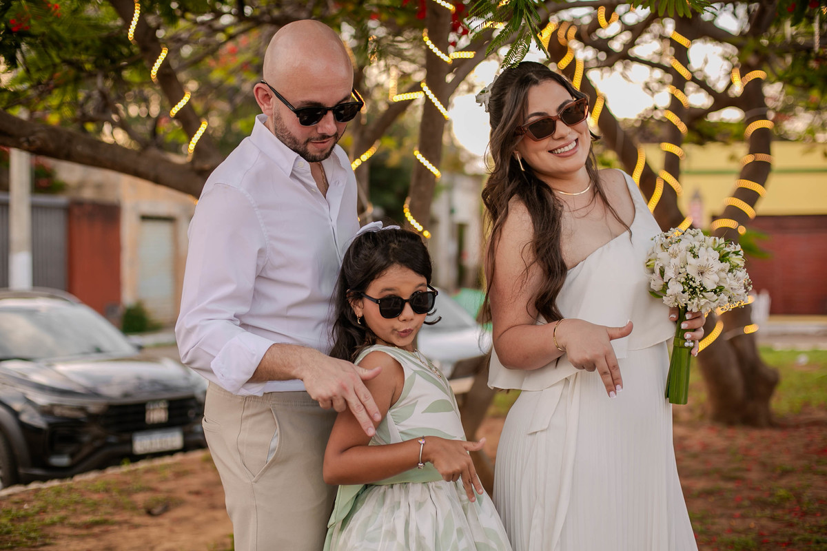 Casamento civil aracuai renata penteado nataly maquiagem make up praça do coreto ensaio de casamento de dia