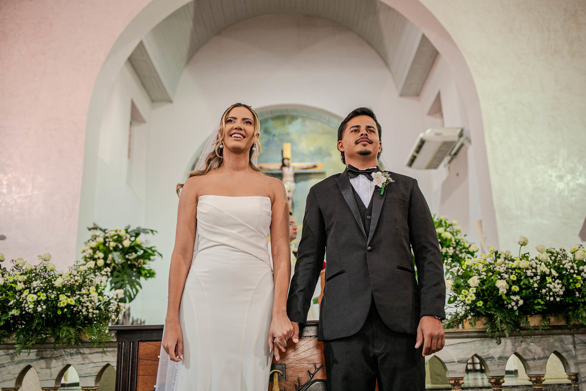 Casamento araçuaí durante o dia igreja matriz padre ederson geraldo festas