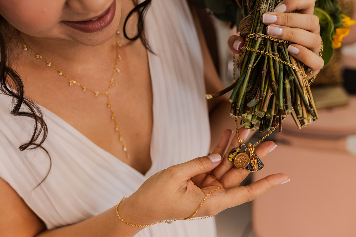 Casamento Umbanda araçuaí Bruna Dias Make Making Of Buque Floricultura