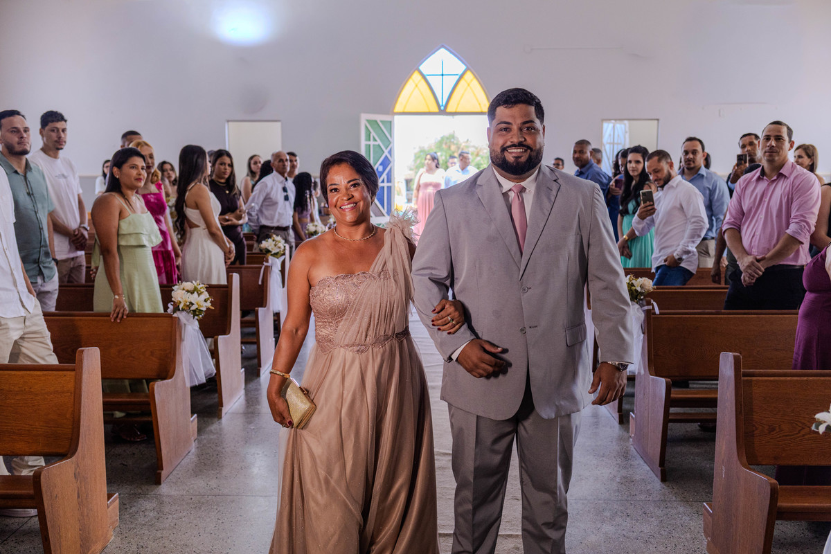casamento igreja perpetuo socorro hedlen sabrina araçuaí