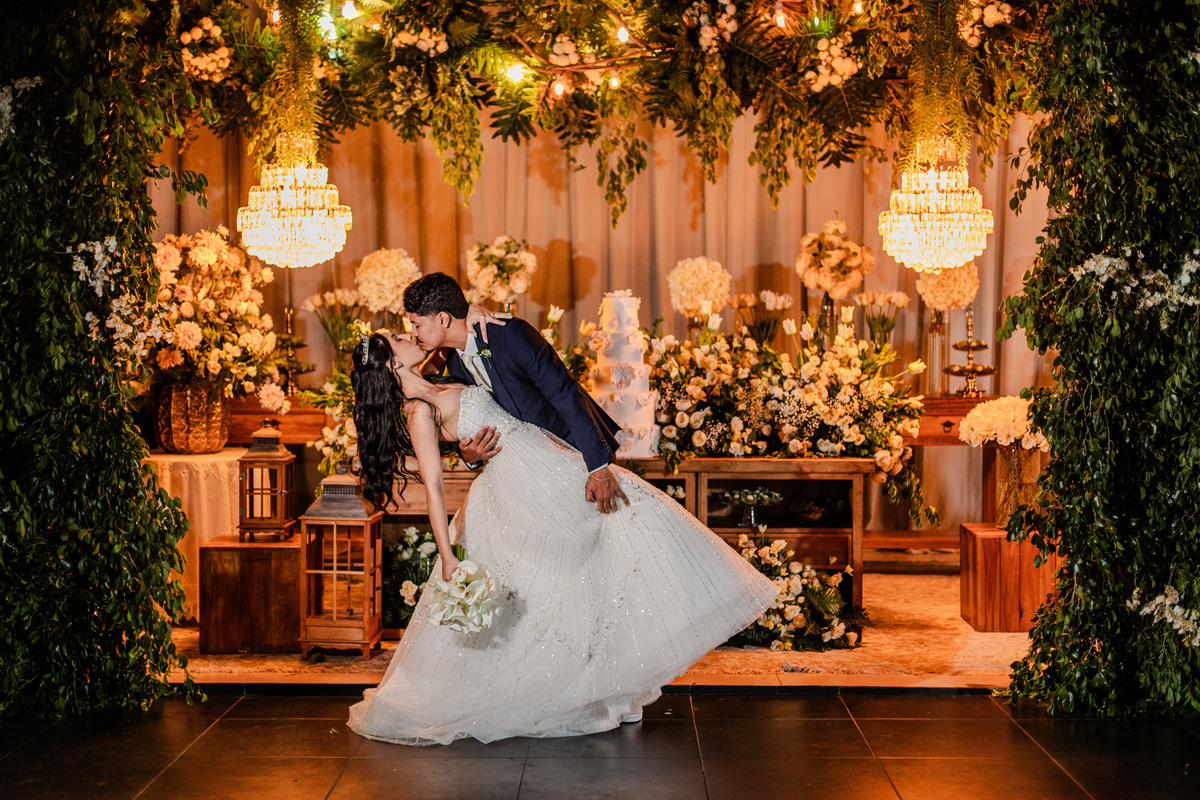 Casamento sandy e joão virgem da lapa espaço solares