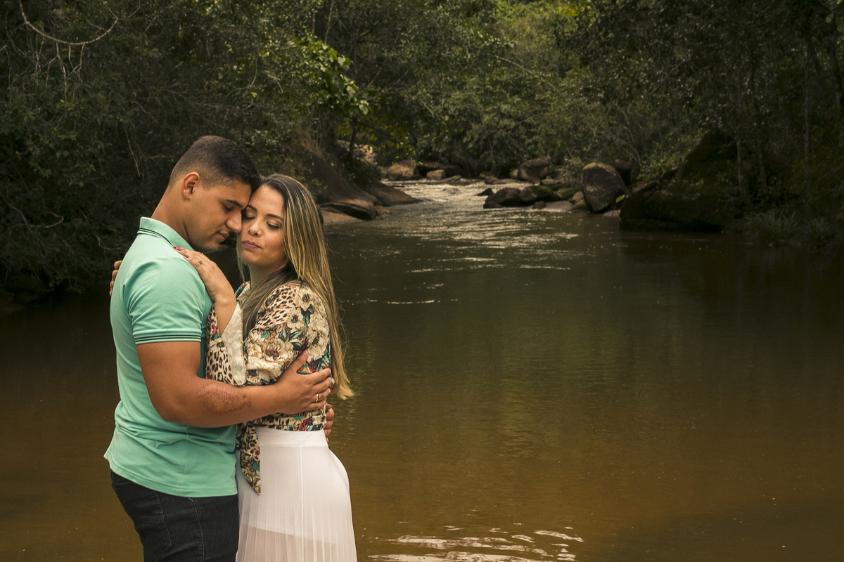 ensaio pre wedding casal na cachoeira