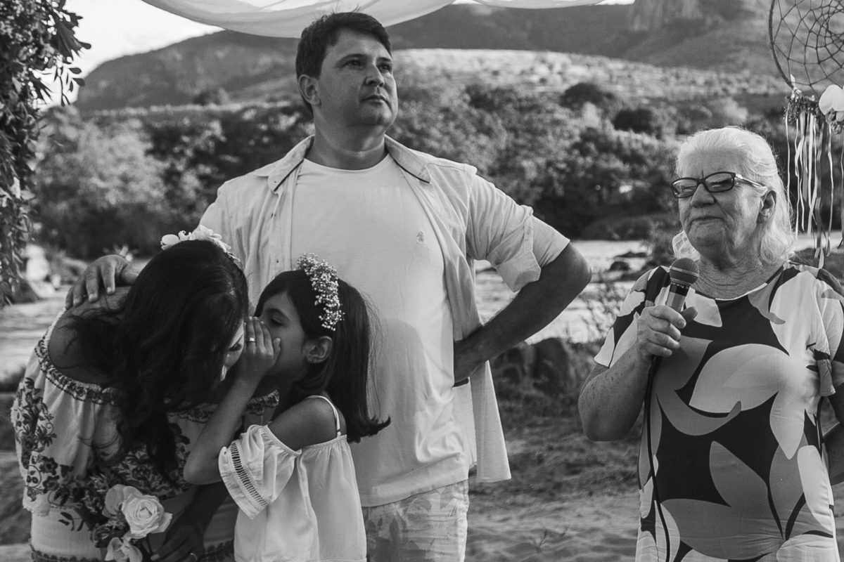 CASAMENTO AS MARGENS DO RIO JEQUITINHONHA