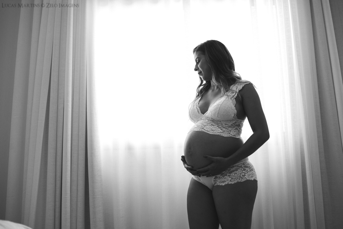 ensaio gestante lingerie na cortina