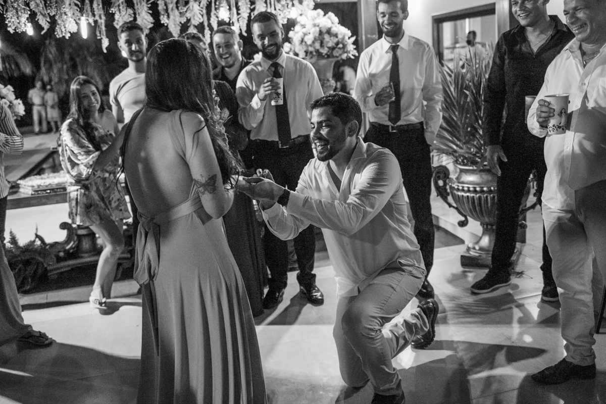 casamento de dia aracuai pedido de casamento na entrega do buque