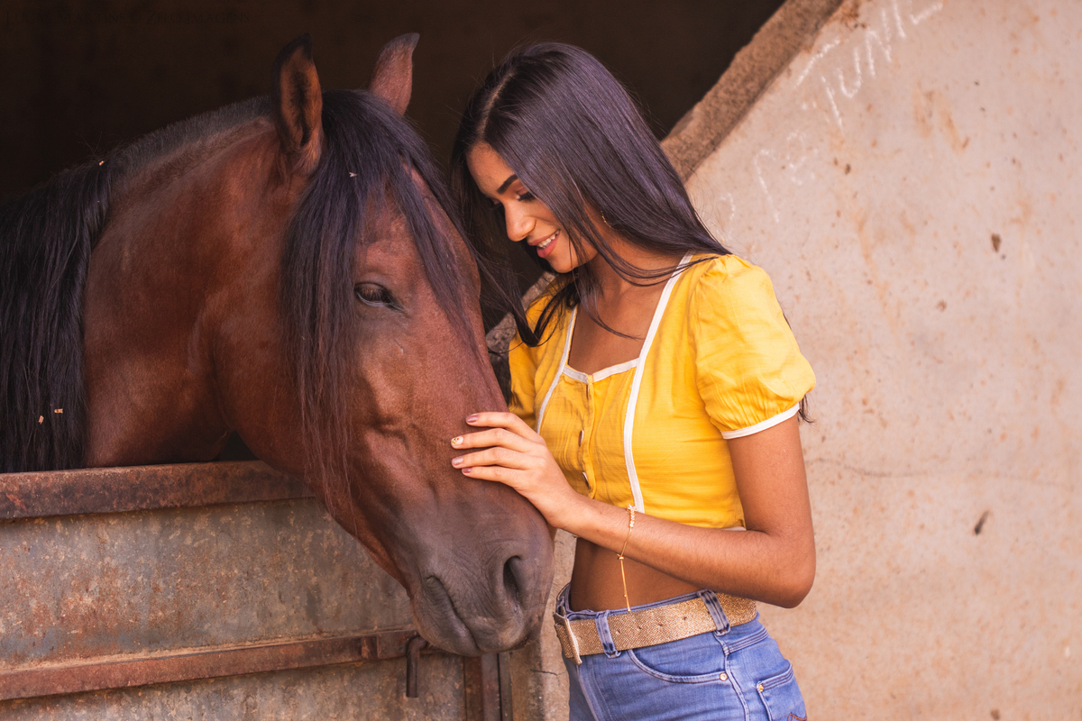 ensaio debutante aracuai haras do jequi debutante com cavalo