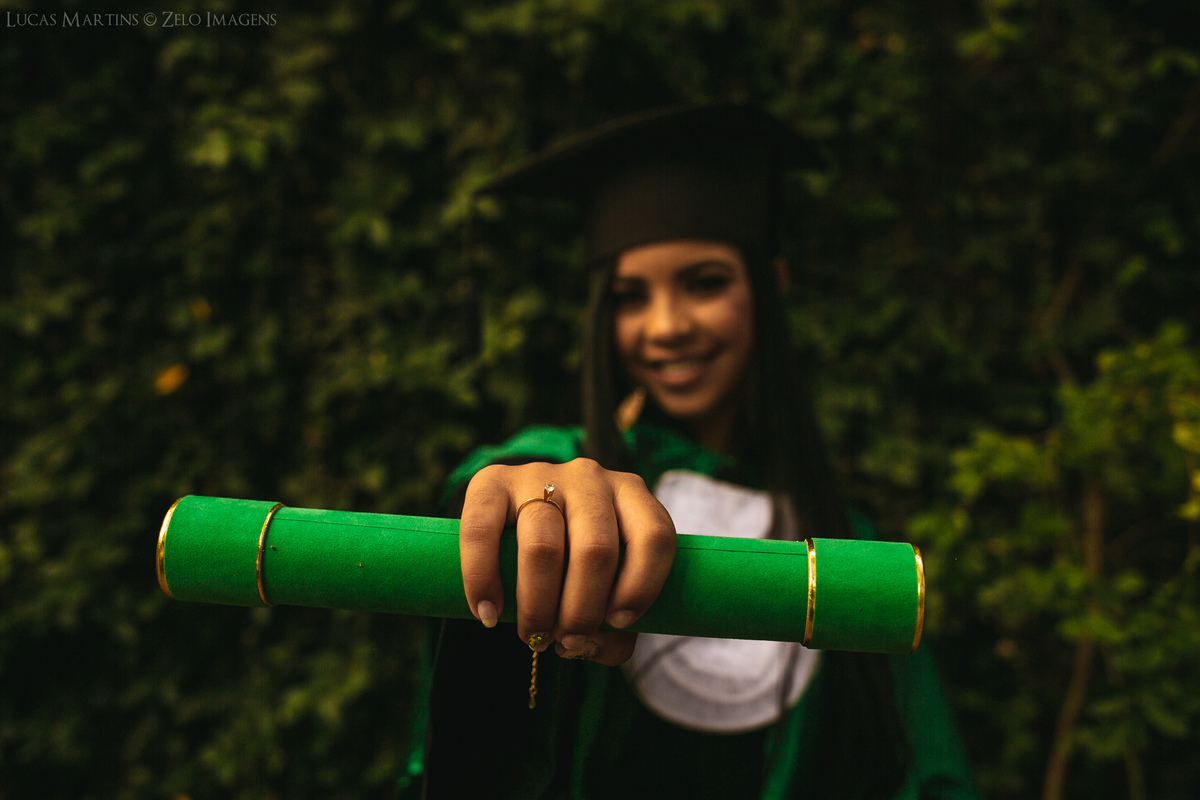ensaio de formatura araçuaí uait beca canudo e capelo