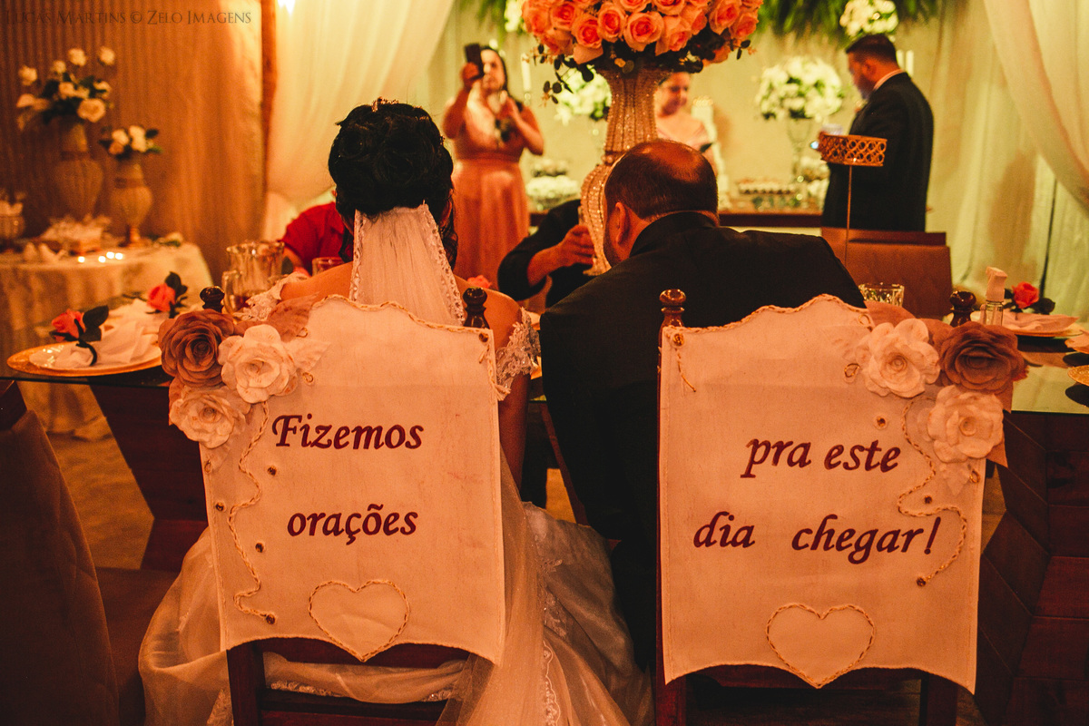 casamento virgem da lapa igreja matriz plaquinha na cadeira dos noivos