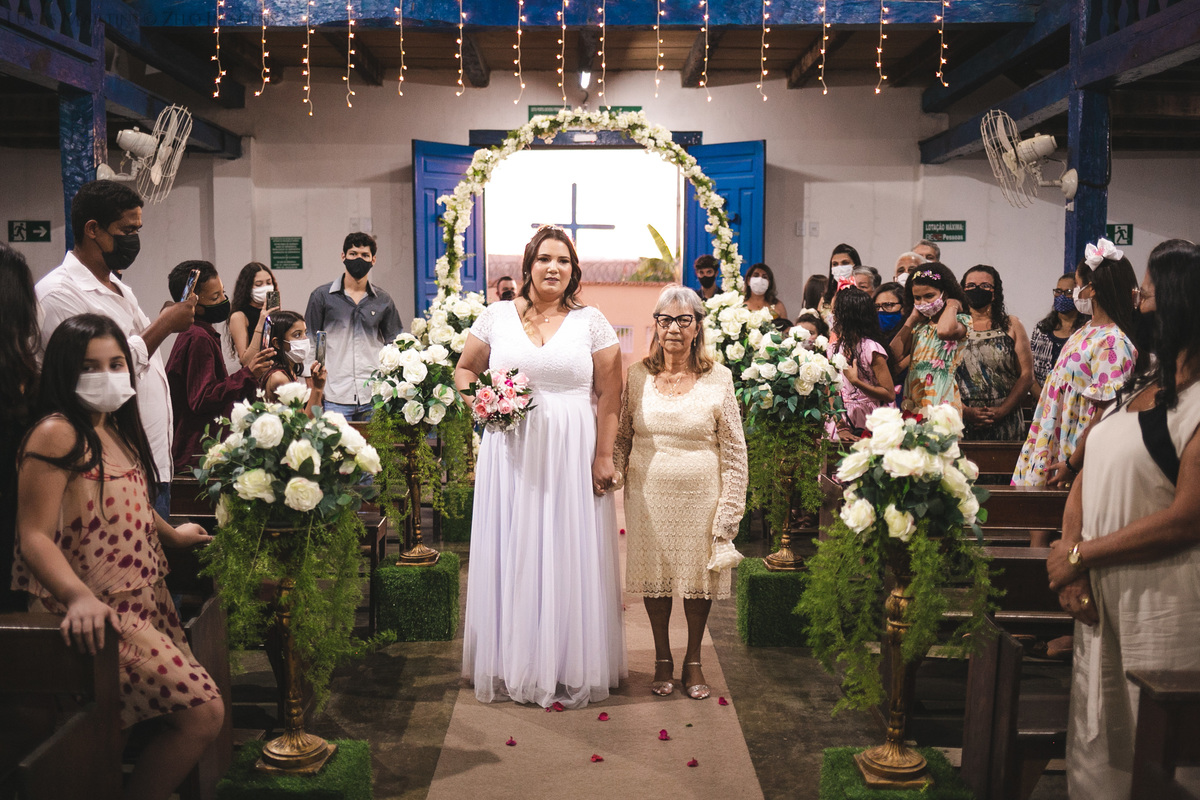 Casamento durante o dia Araçuaí igreja do rosário