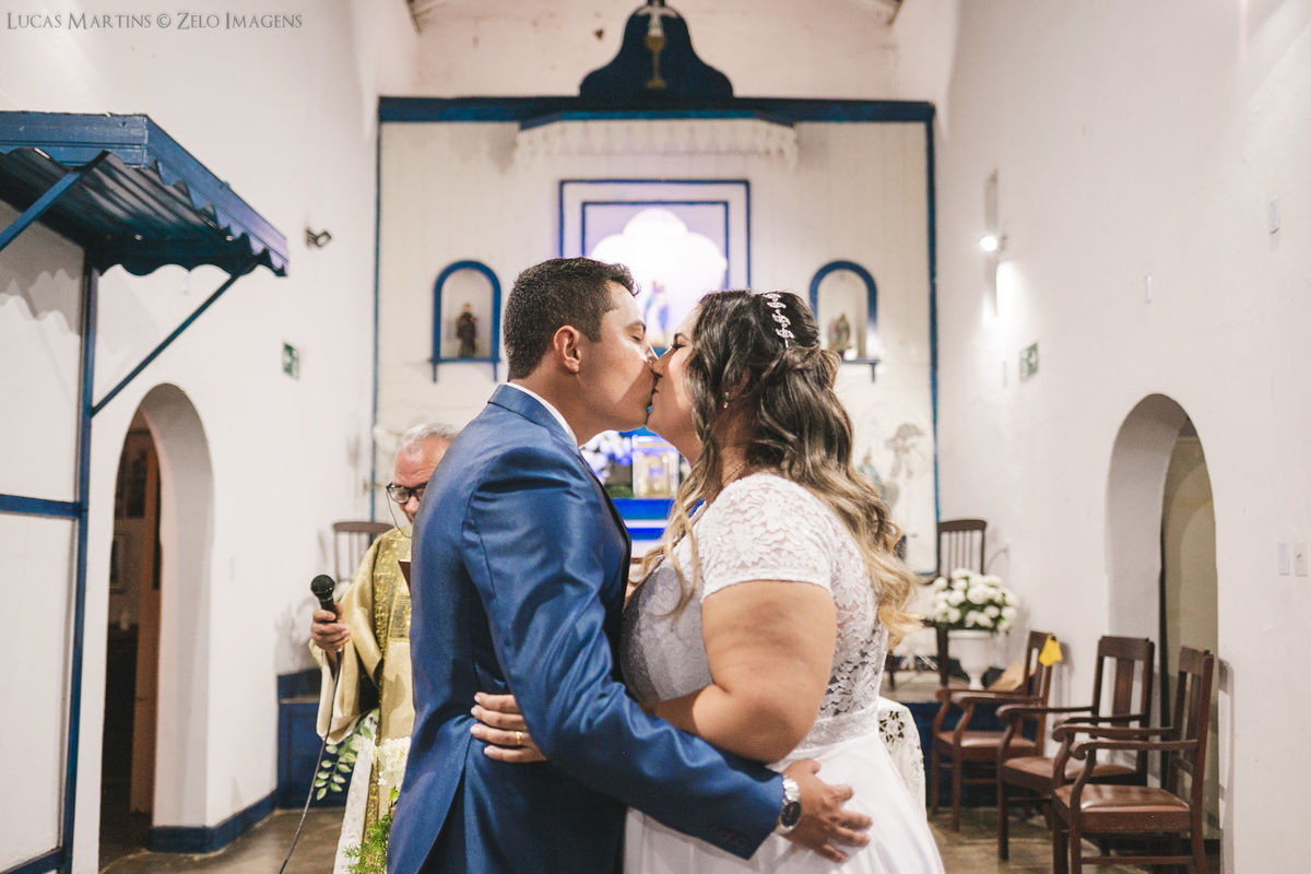 Casamento durante o dia Araçuaí igreja do rosário