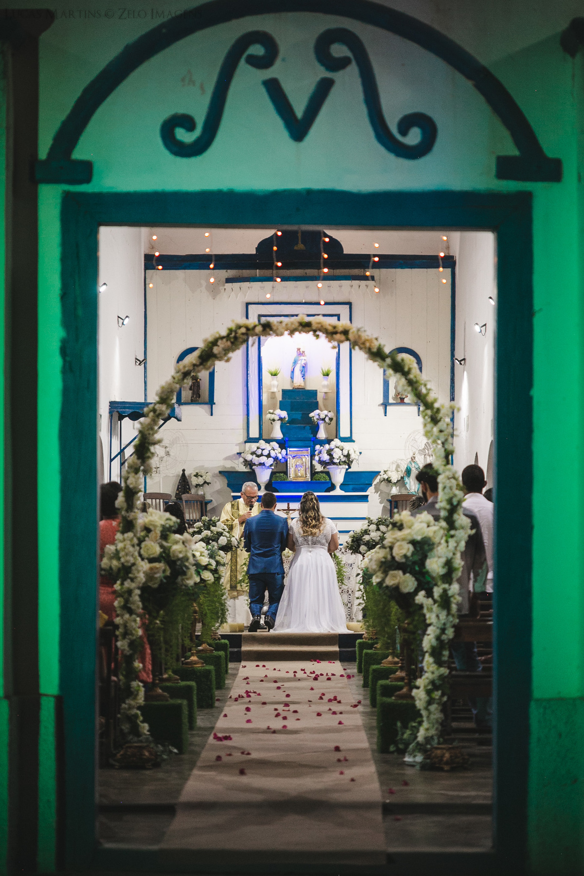 Casamento durante o dia Araçuaí igreja do rosário