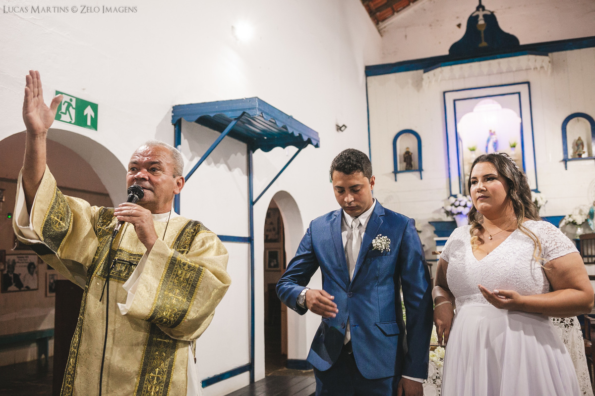 Casamento durante o dia Araçuaí igreja do rosário