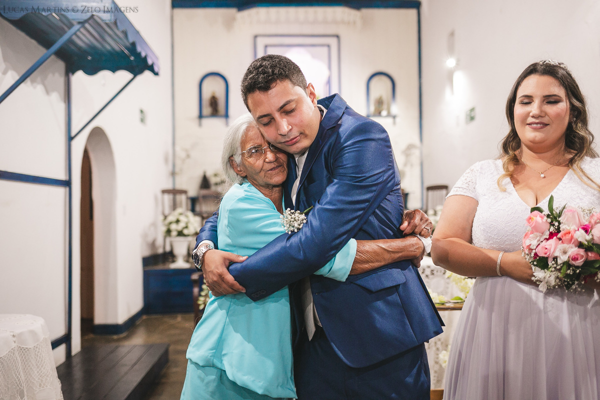 Casamento durante o dia Araçuaí igreja do rosário