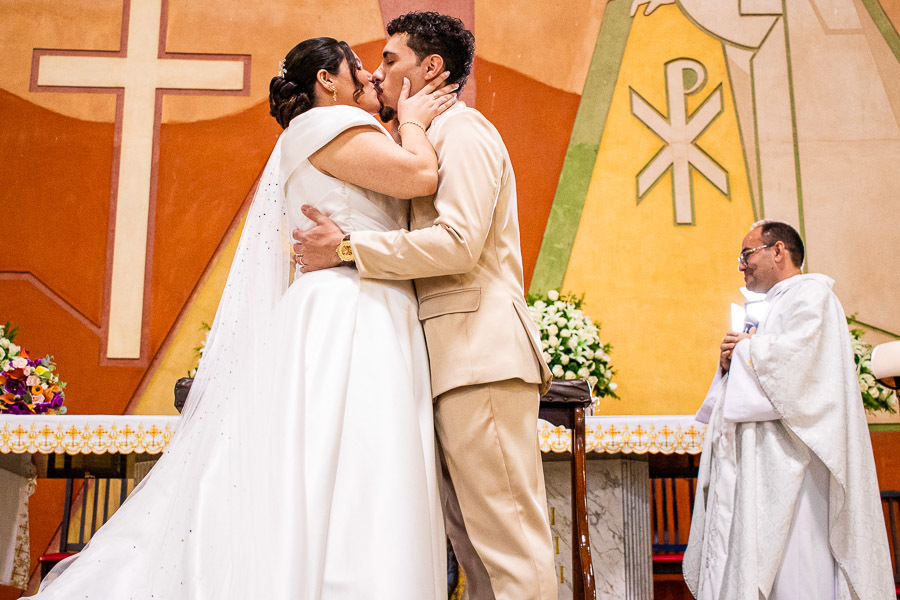 Casamento Heloisa e Vinicius Valber Trevisan Paroquia Santo Expedito Bariri SP