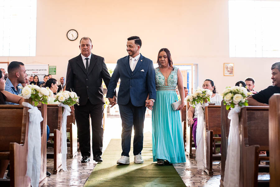 Casamento em Bariri SP Igreja Santa Luiza Pamela e Tiago Valber Trevisan
