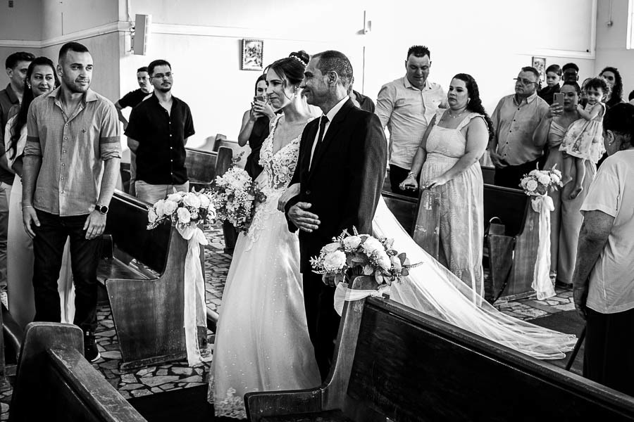 Casamento em Bariri SP Igreja Santa Luiza Pamela e Tiago Valber Trevisan