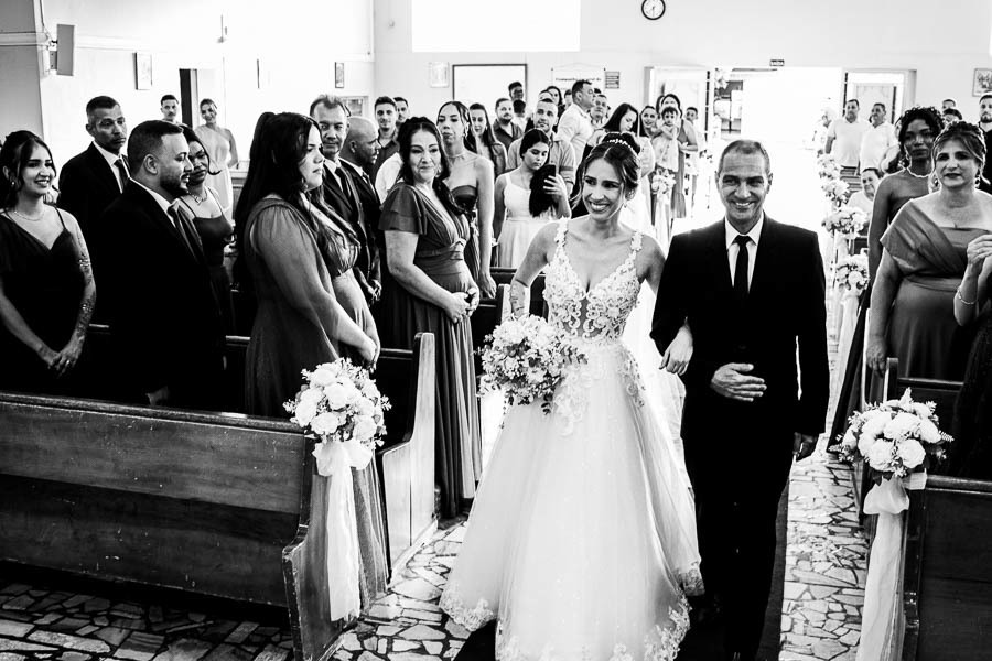 Casamento em Bariri SP Igreja Santa Luiza Pamela e Tiago Valber Trevisan