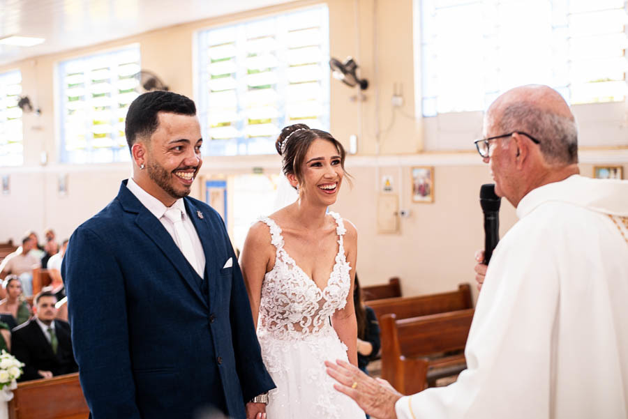 Casamento em Bariri SP Igreja Santa Luiza Pamela e Tiago Valber Trevisan