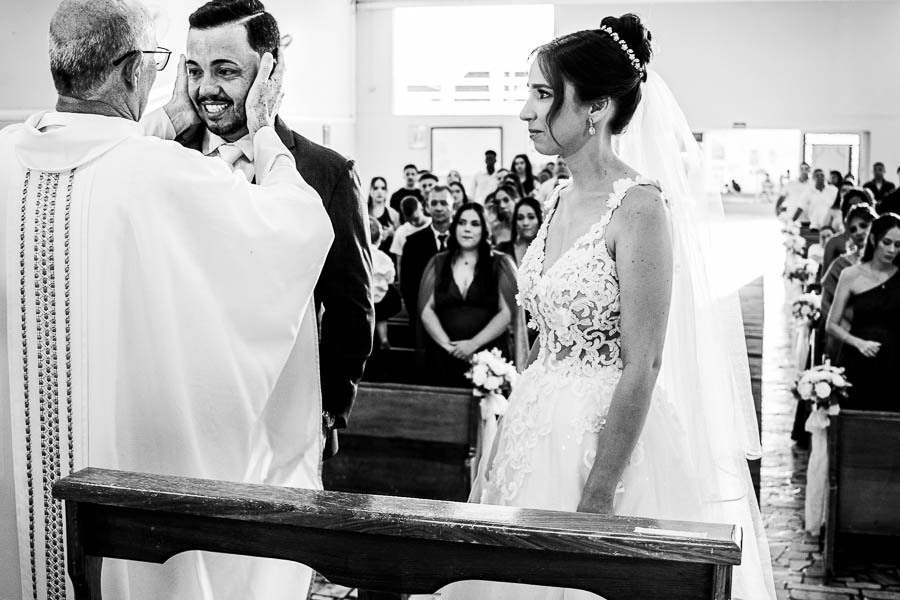 Casamento em Bariri SP Igreja Santa Luiza Pamela e Tiago Valber Trevisan