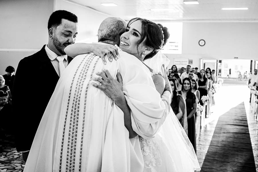 Casamento em Bariri SP Igreja Santa Luiza Pamela e Tiago Valber Trevisan