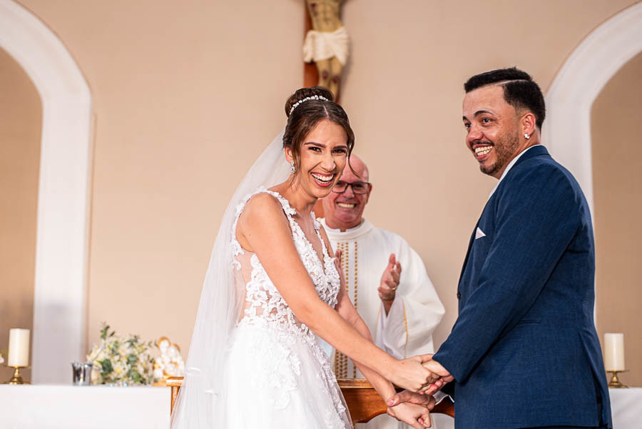 Casamento em Bariri SP Igreja Santa Luiza Pamela e Tiago Valber Trevisan