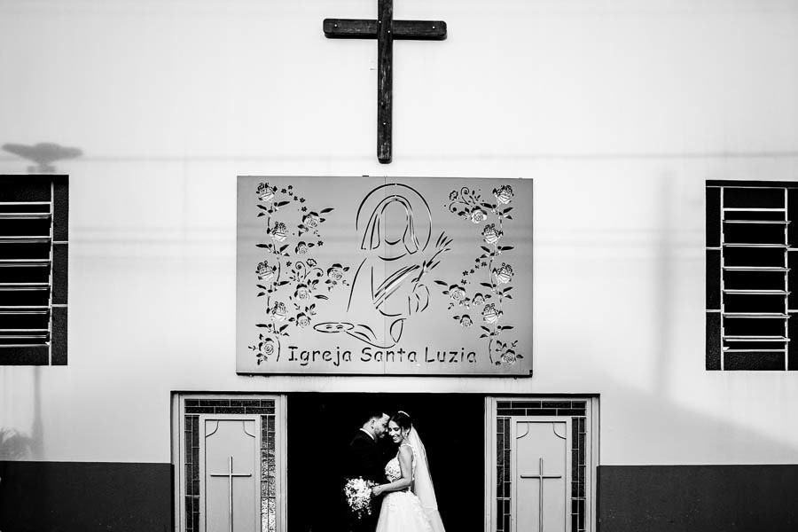 Casamento em Bariri SP Igreja Santa Luiza Pamela e Tiago Valber Trevisan