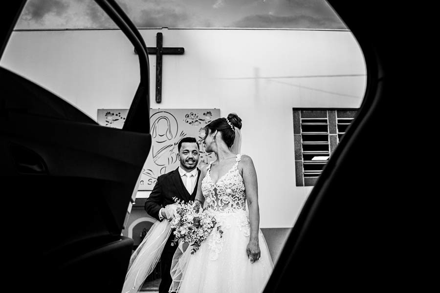 Casamento em Bariri SP Igreja Santa Luiza Pamela e Tiago Valber Trevisan