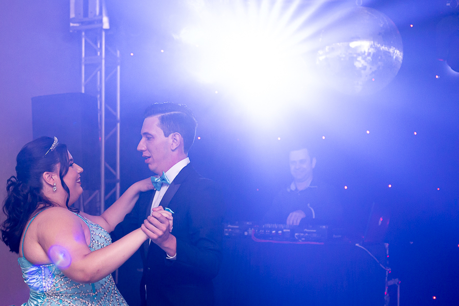 foto valsa prima e primo debutante 15 anos