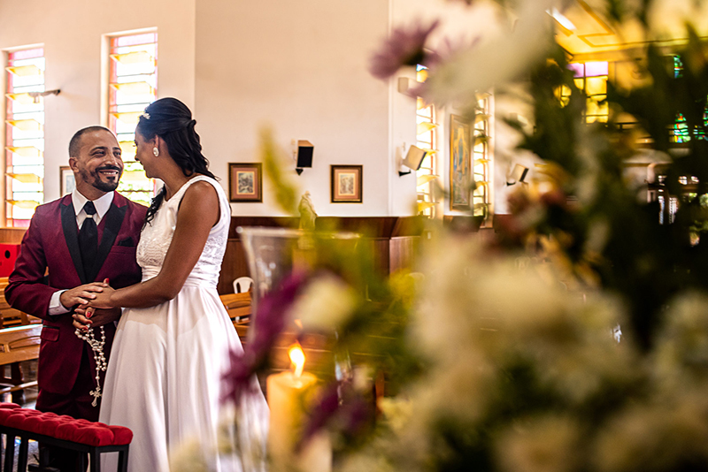 Olhar dos noivos super apaixonados