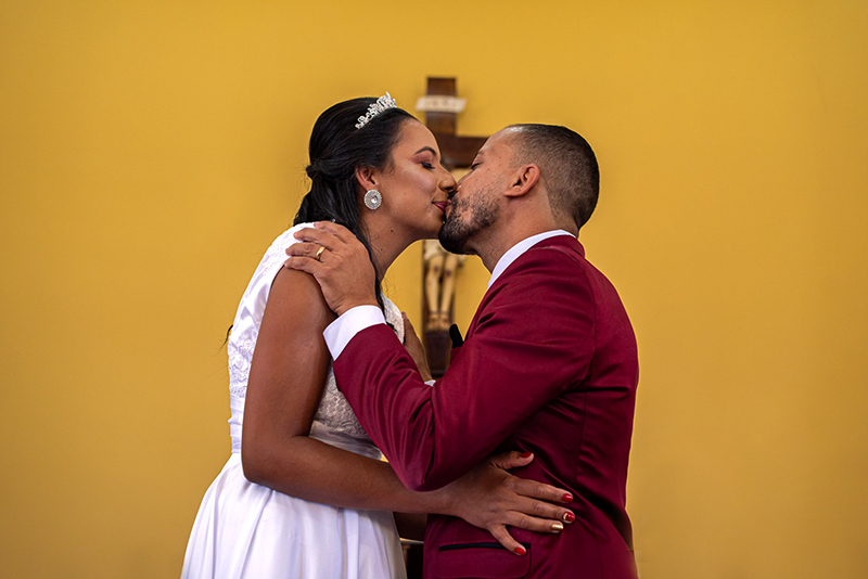 O  beijo dos noivos jau sp