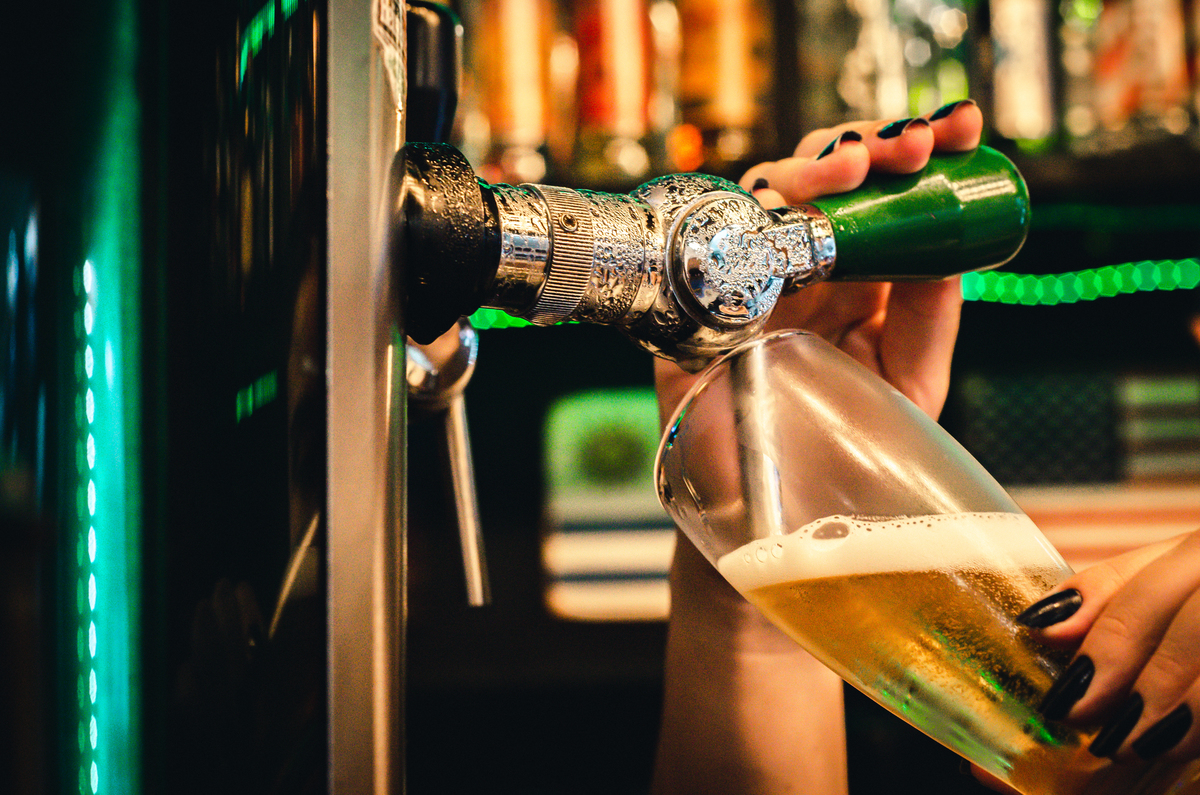 Imagem capa - Fotografia + design gráfico por Thayrine Lambert Miranda