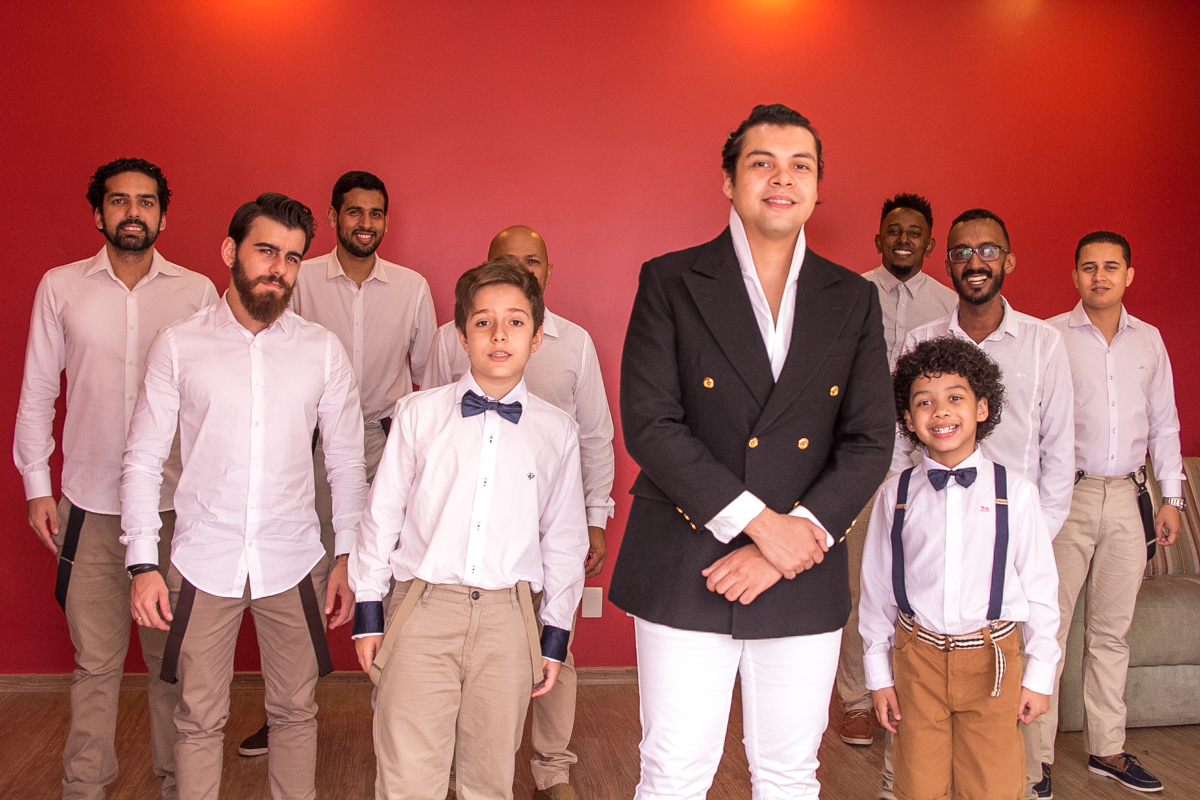 noivo,padrinhos e pagens