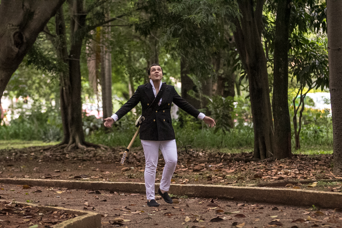 a entrada triunfal do noivo