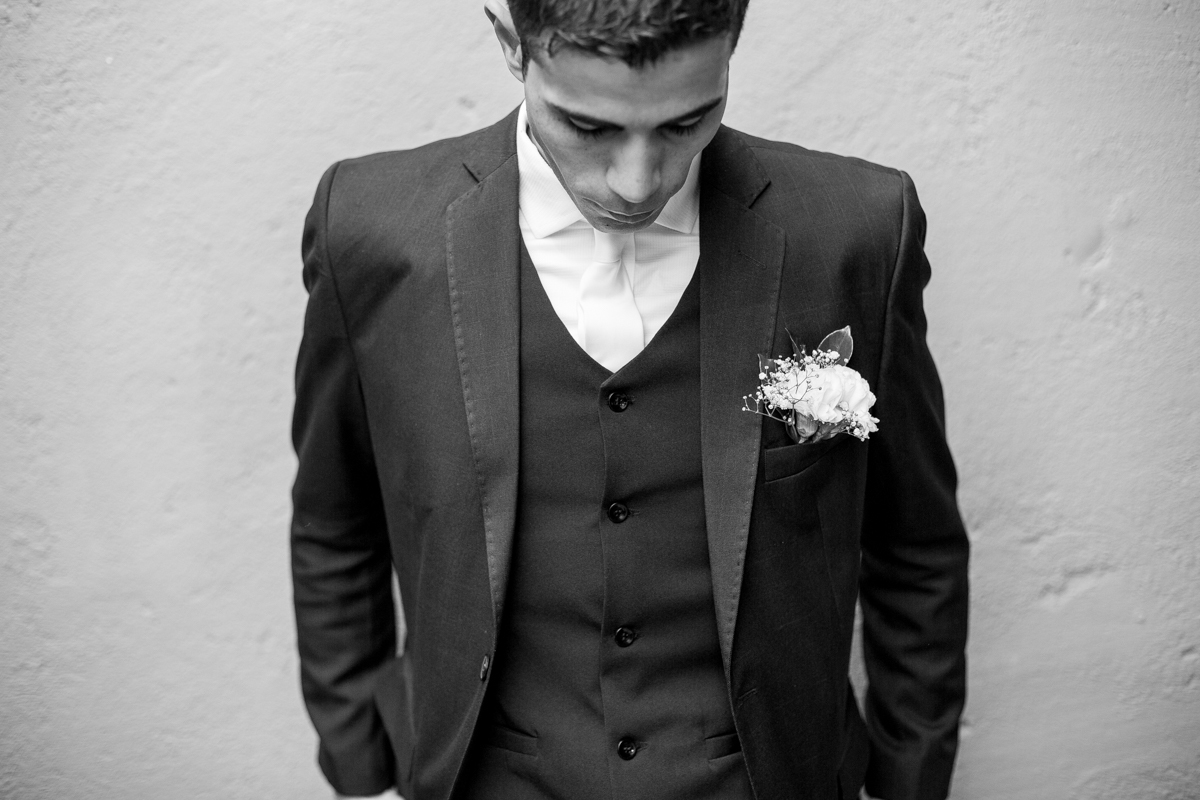 FOTOGRAFIA NOIVO ESPERANDO A NOIVA NO SALÃO DO REINO DAS TESTEMUNHAS DE JEOVÁ EM FRANCISCO MORATO