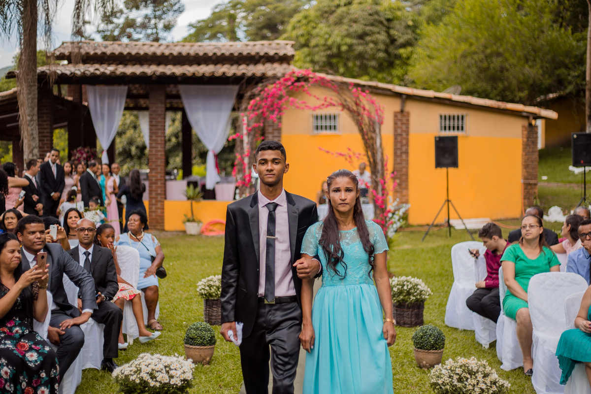 fotografia de casamento em mairiporã entrada do noivo