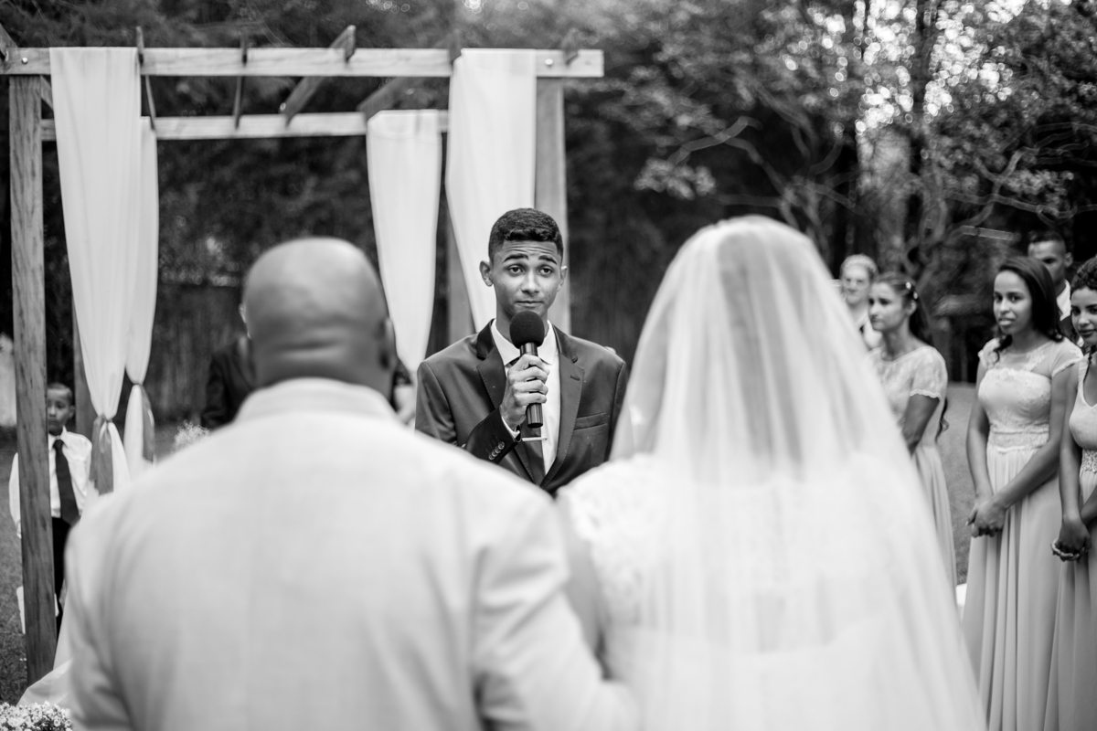 fotografia de casamento em mairiporã entrada da noiva