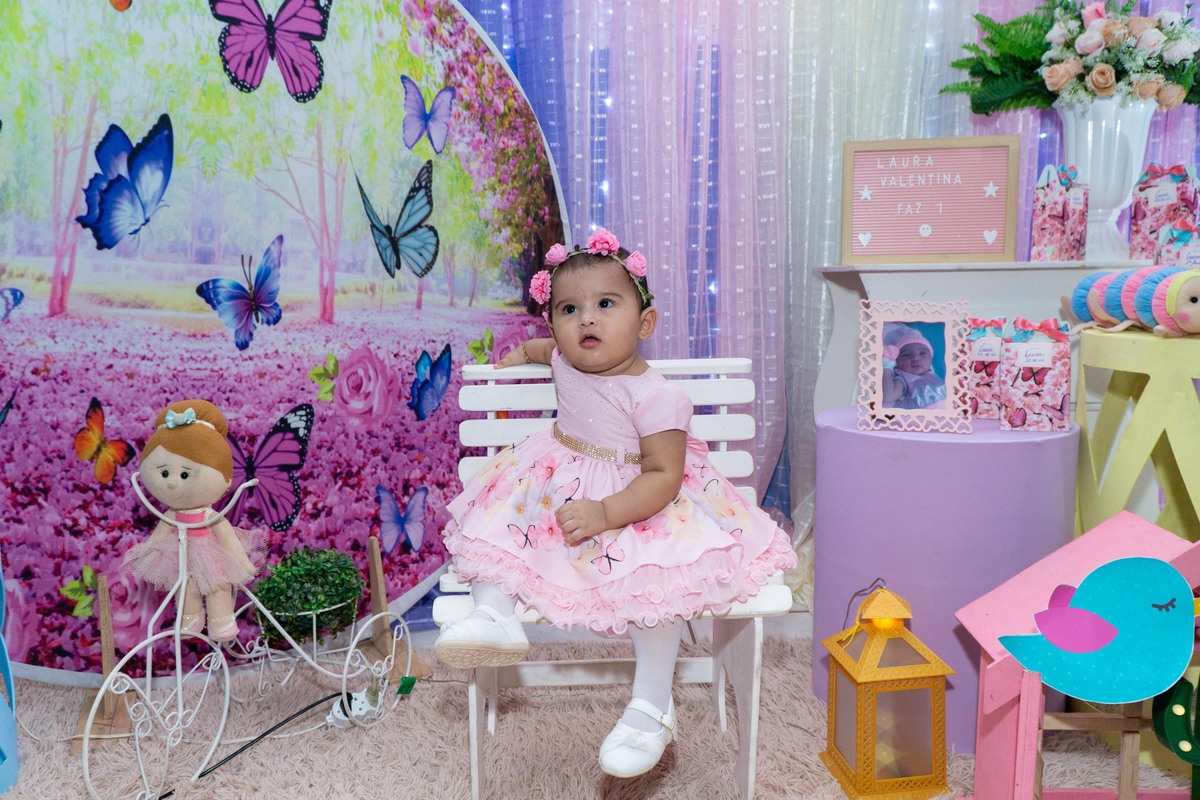 Comemoração do aniversário de 01 ano da Laura Valentina, reunindo a famílias e amigos para esse dia tão especial. 