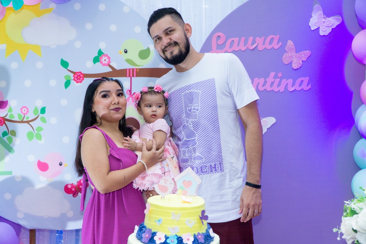 Comemoração do aniversário de 01 ano da Laura Valentina, reunindo a famílias e amigos para esse dia tão especial. 