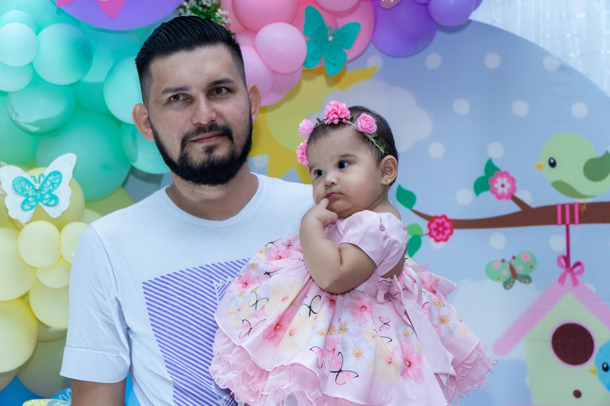 Comemoração do aniversário de 01 ano da Laura Valentina, reunindo a famílias e amigos para esse dia tão especial. 