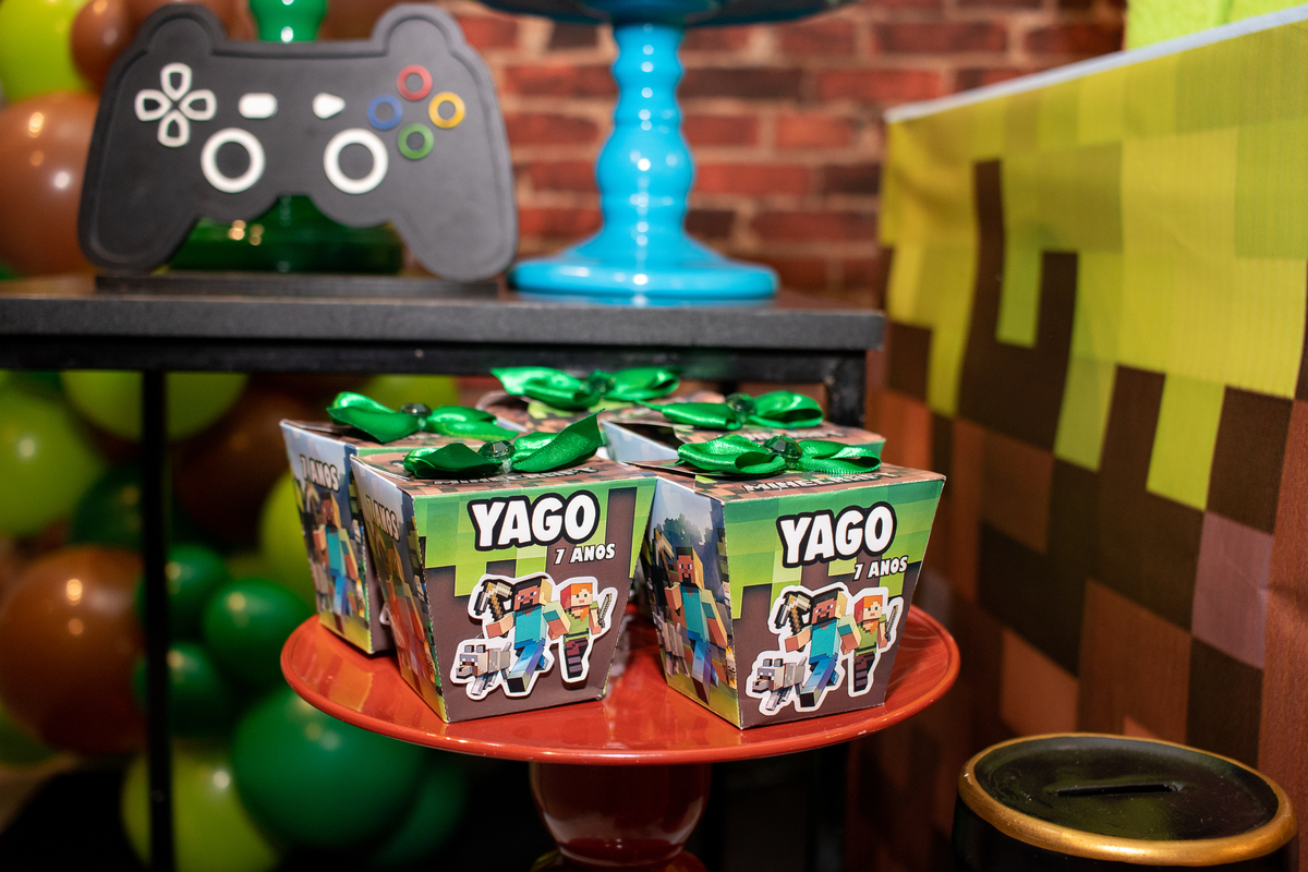 Aniversário 07 anos Yago Arena Royale Esports - Estúdio Composição 