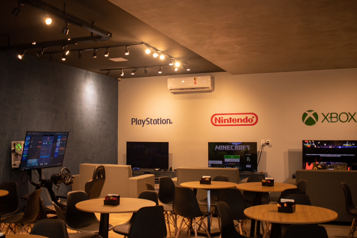 Aniversário 07 anos Yago Arena Royale Esports - Estúdio Composição 