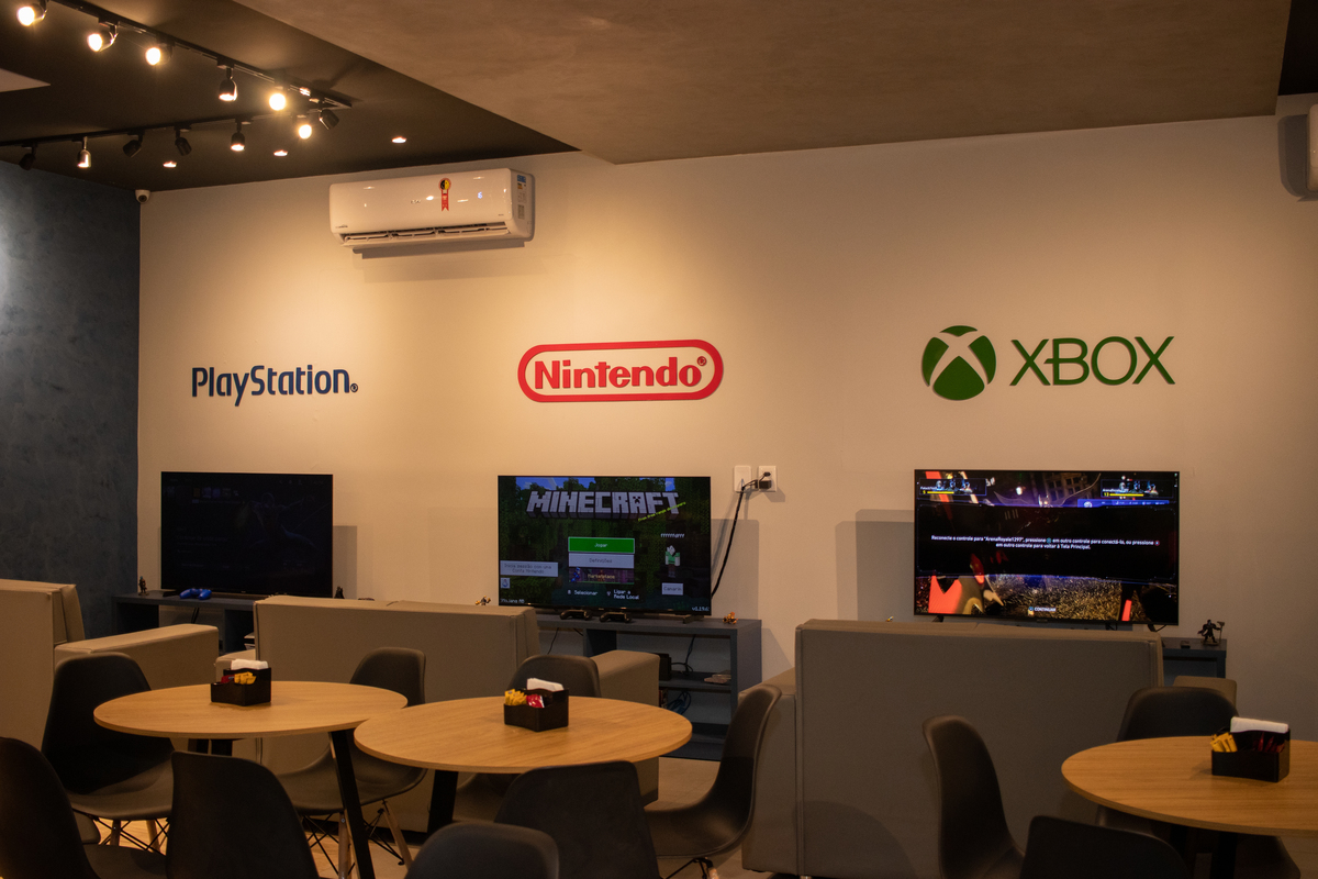 Aniversário 07 anos Yago Arena Royale Esports - Estúdio Composição 