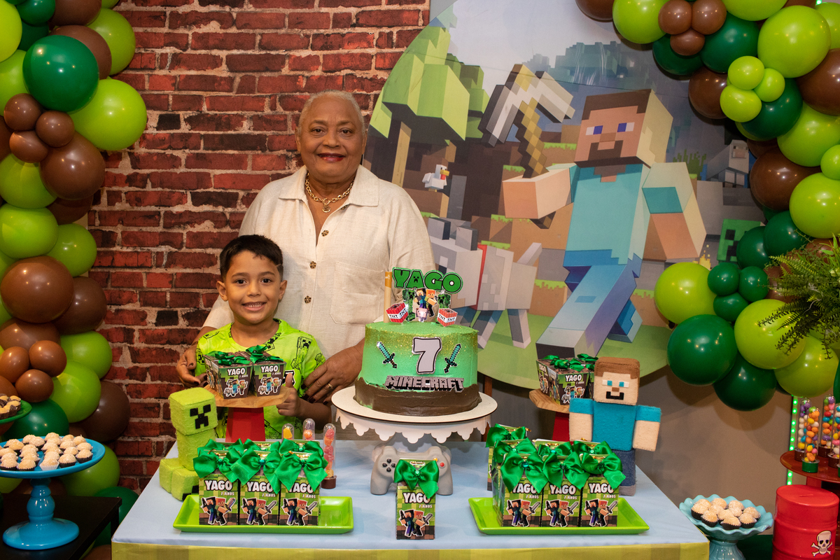 Aniversário 07 anos Yago Arena Royale Esports - Estúdio Composição 