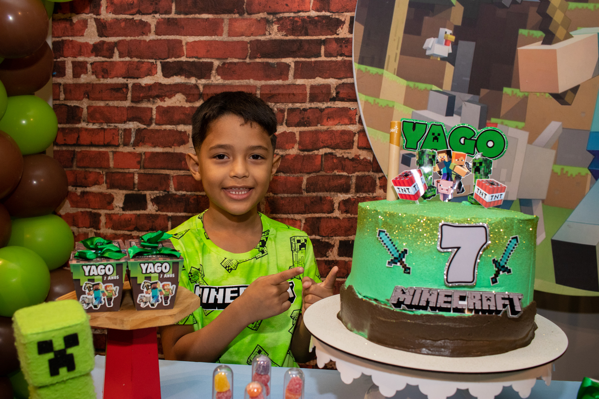 Aniversário 07 anos Yago Arena Royale Esports - Estúdio Composição 