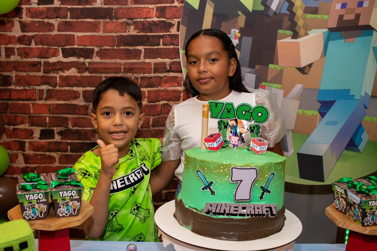 Aniversário 07 anos Yago Arena Royale Esports - Estúdio Composição 