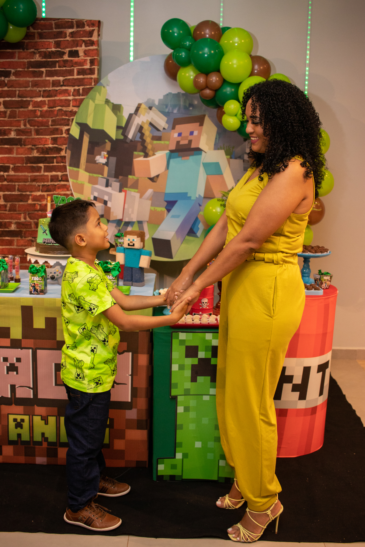 Aniversário 07 anos Yago Arena Royale Esports - Estúdio Composição 