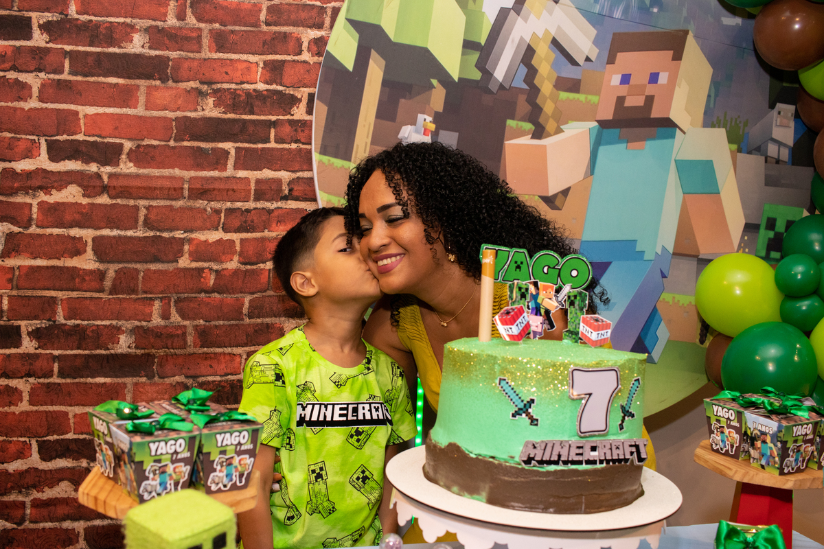 Aniversário 07 anos Yago Arena Royale Esports - Estúdio Composição 